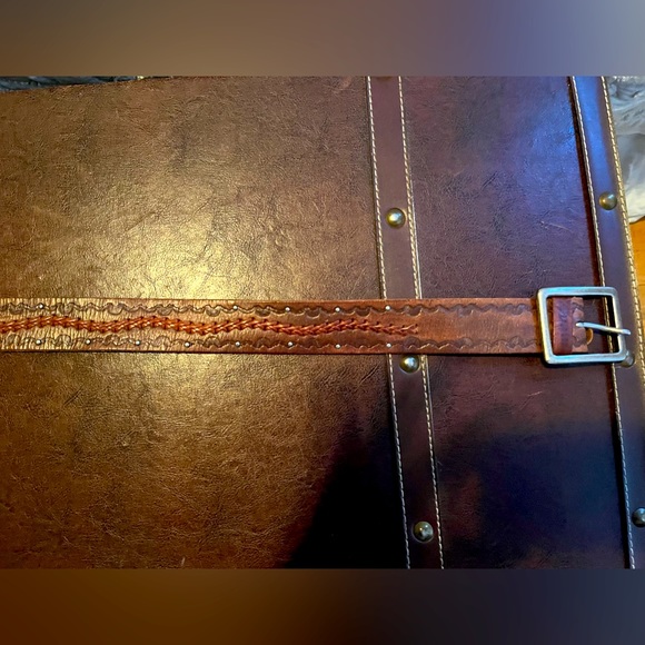 Buckle Accessories - Brown leather belt